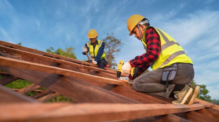 Professional gutter cleaning in Claypool, IN